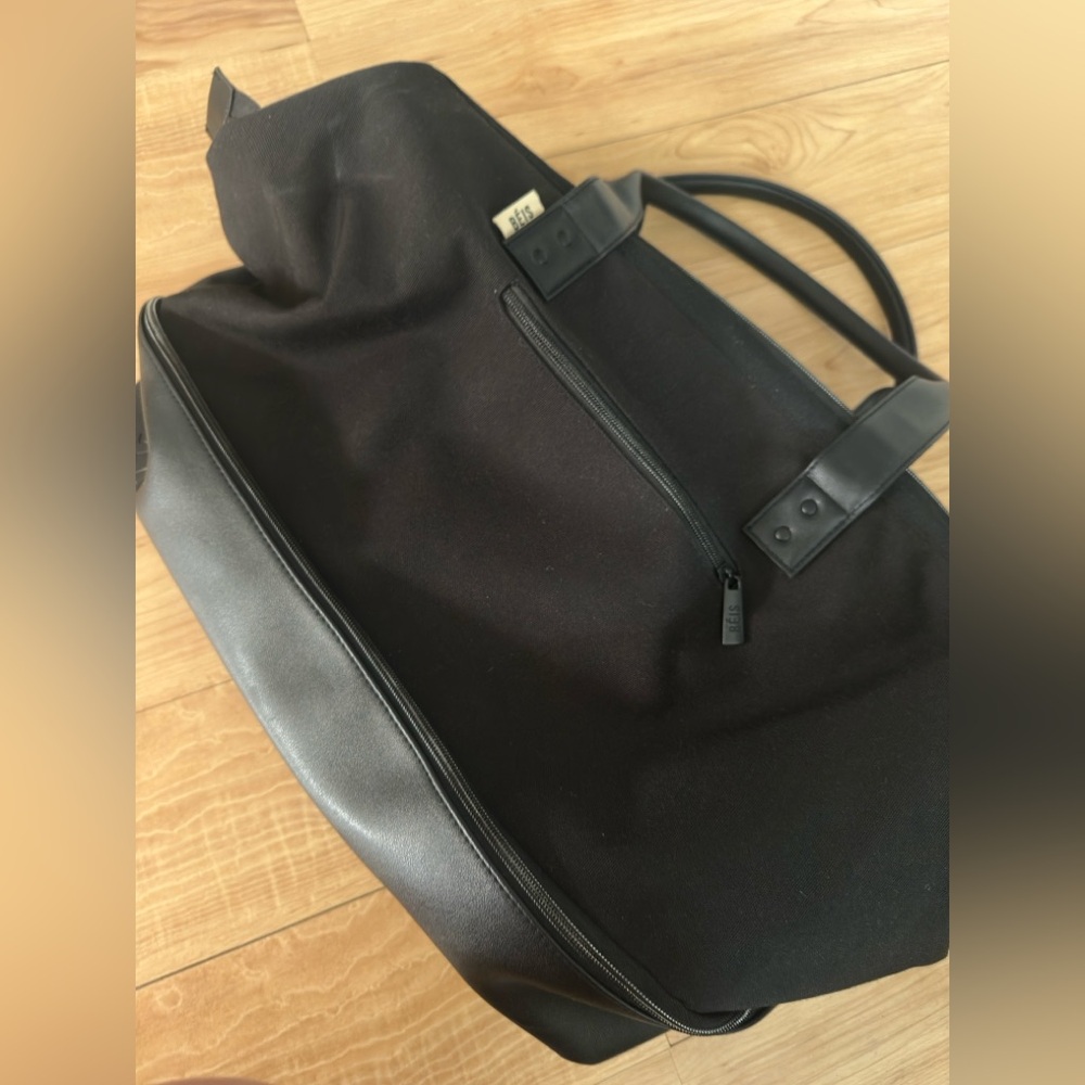 The Weekender in Black